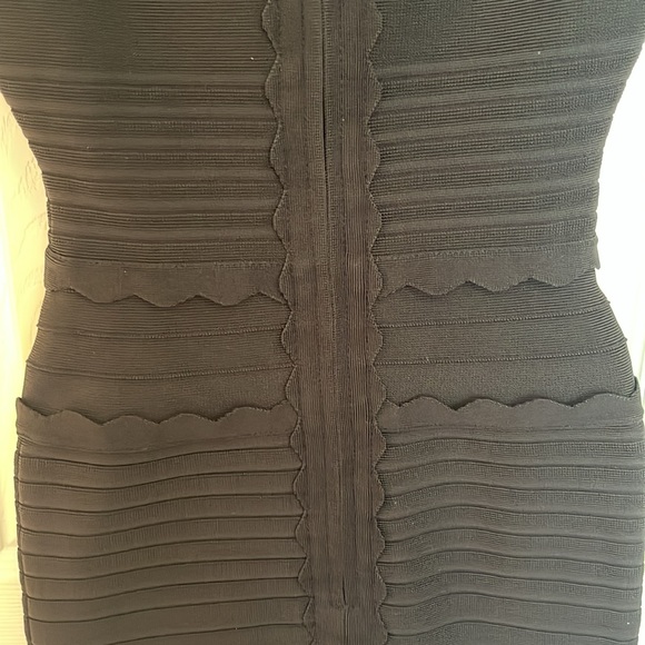 Herve Leger Lotus Cold Shoulder Scallop Hem Bandage Dress - Picture 8 of 14